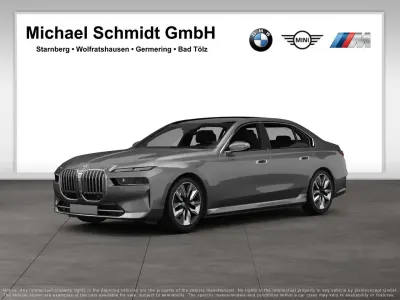 Gebraucht BMW 740 M Sport 286 PS (210 kW) 2024 Bmw individual dravitgrau Limousine