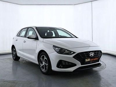 Gebraucht Hyundai i30 Select 120 PS (88 kW) 2023 Weiß Limousine