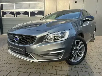 Usata Volvo V60 CC 245 CV (180 kW) 2017 Grigio Station wagon