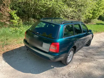 Gebraucht Audi S4 125 PS (91 kW) 1998 Grün Kombi