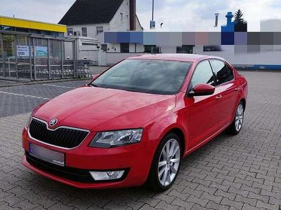Gebraucht Skoda Octavia Elegance 150 PS (110 kW) 2015 Rot Kleinwagen