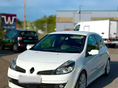 Gebraucht Renault Clio III 101 PS (74 kW) 2007 Weiß Kleinwagen