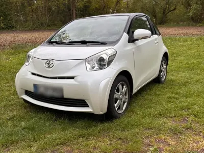 Second-hand Toyota iQ 68 CP (50 kW) 2009 Alb Hatchback