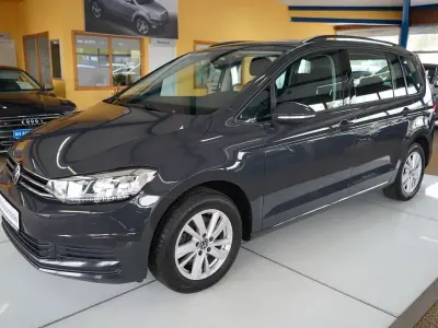 Gebraucht VW Touran 122 PS (89 kW) 2021 Grau Van / Kleinbus