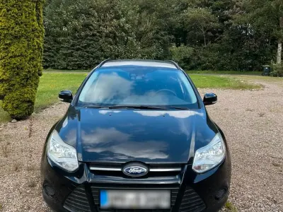 Gebraucht Ford Focus 105 PS (77 kW) 2011 Braun Kombi