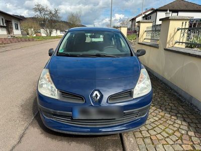 gebraucht Renault Clio III 1.2 16V Campus 1. Hand