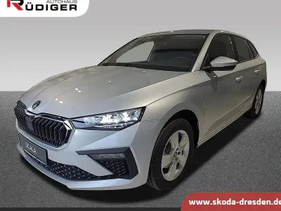 Usata Skoda Scala Essence 116 CV (85 kW) 2025 Argento Utilitaria