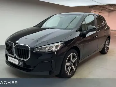 Gebraucht BMW 220 Active Tourer Sport Line 156 PS (114 kW) 2022 Schwarz Van / Kleinbus
