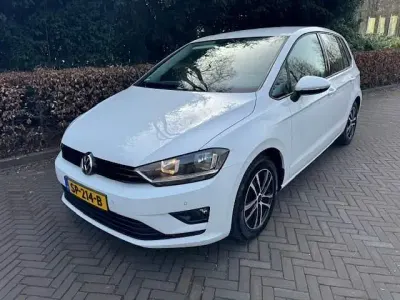 Gebraucht VW Golf VII Comfortline 110 PS (80 kW) 2015 Weiß SUV