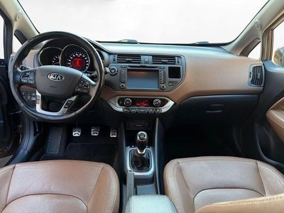 Gebraucht Kia Rio 110 PS (80 kW) 2015 Braun Limousine