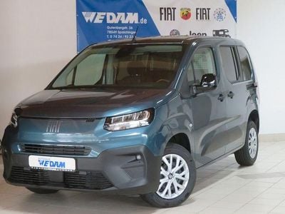 Neu Fiat Doblò 131 PS (96 kW) 2025 Libeccio blau Van / Kleinbus