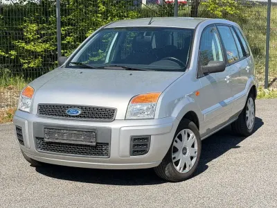 Usata Ford Fusion Style 75 CV (55 kW) 2009 Argento Utilitaria