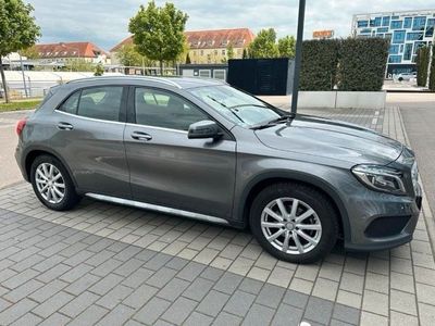 gebraucht Mercedes GLA200 AMG Line