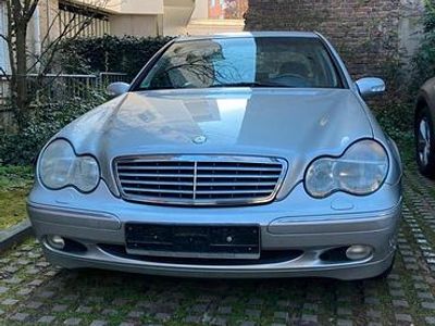 Gebraucht Mercedes C240 172 PS (126 kW) 2001 Grau Limousine