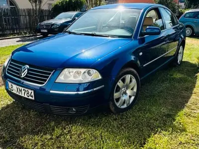 Gebraucht VW Passat 163 PS (119 kW) 2003 Blau Limousine