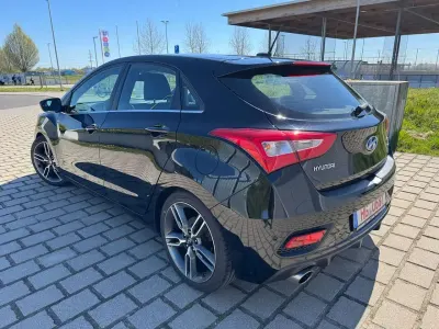 Gebraucht Hyundai i30 Sport 186 PS (136 kW) 2015 Schwarz Limousine