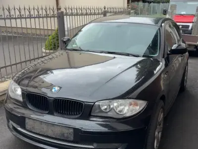 Gebraucht BMW 118 143 PS (105 kW) 2009 Schwarz Kleinwagen