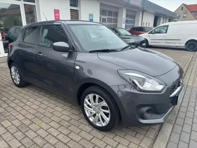 Gebraucht Suzuki Swift Comfort 83 PS (61 kW) 2021 Grau Kleinwagen