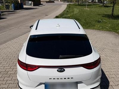 Usata Kia ProCeed GT GT 204 CV (150 kW) 2019 Bianco Utilitaria