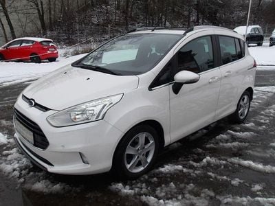 Weiß Gebraucht 2017 Ford B-MAX Titanium Van / Kleinbus | 9.480 € (Fairer Preis)