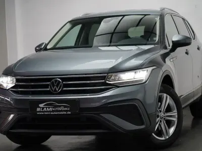Gebraucht VW Tiguan Allspace Life 150 PS (110 kW) 2022 Grau SUV