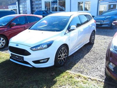 Usata Ford Focus ST-Line 140 CV (102 kW) 2017 Bianco Berlina