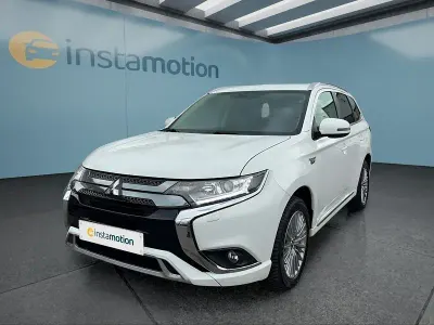 Gebraucht Mitsubishi Outlander P-HEV 224 PS (164 kW) 2021 Weiß SUV