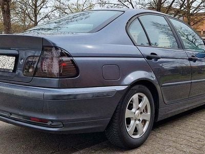 Gebraucht BMW 320 136 PS (100 kW) 2001 Grau Limousine