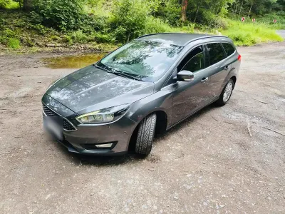 Gebraucht Ford Focus 125 PS (91 kW) 2018 Grau Kombi