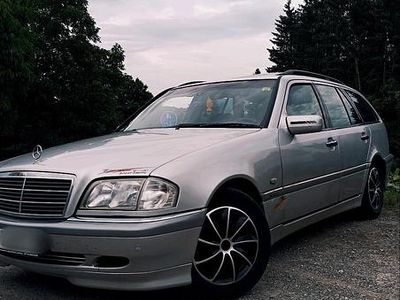 Mercedes C200