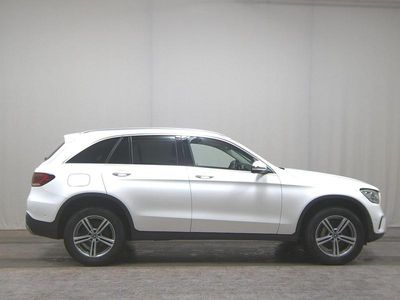 Gebraucht Mercedes GLC300e 306 PS (225 kW) 2022 Weiss SUV