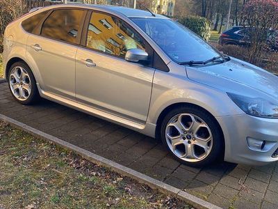 Gebraucht Ford Focus Style 109 PS (80 kW) 2009 Silber Limousine