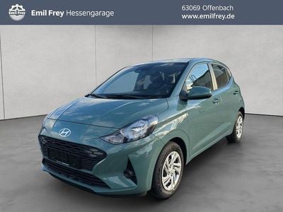 Neu Hyundai i10 Select 63 PS (46 kW) 2025 Mangrove green mineraleffekt Kleinwagen