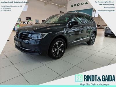 Grau Gebraucht 2022 VW Tiguan Active SUV | 27.690 € (Guter Preis)