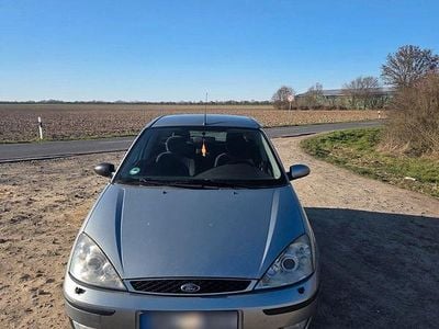 Gebraucht Ford Focus Ghia 131 PS (96 kW) 2003 Silber Kombi