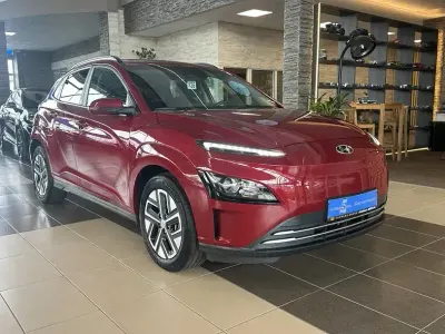 Gebraucht Hyundai Kona Edition 30+ 100 kW (136 PS) 2022 Rot SUV