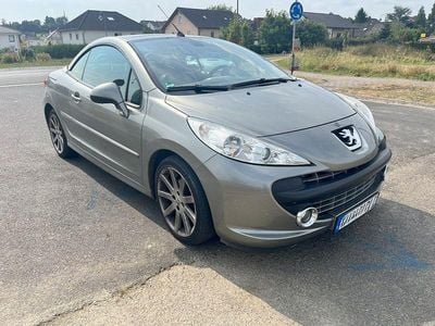 Gebraucht Peugeot 207 CC Roland Garros 120 PS (88 kW) 2008 Grau Cabrio