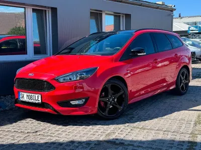 Gebraucht Ford Focus ST-Line 125 PS (91 kW) 2017 Rot Limousine