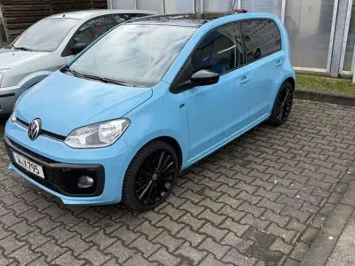 Usado VW up! R-line 65 CV (47 kW) 2021 Azul Utilitario