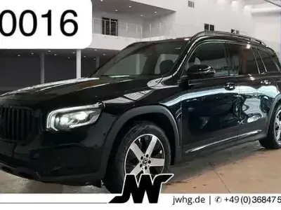 Second-hand Mercedes GLB200 Progressive 150 CP (110 kW) 2021 Negru SUV