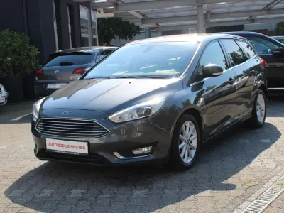Gebraucht Ford Focus Titanium 150 PS (110 kW) 2015 Grau Kombi