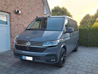 Grau Gebraucht 2023 VW California Beach Van | 59.999 € (Fairer Preis)