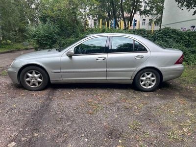 Mercedes C200