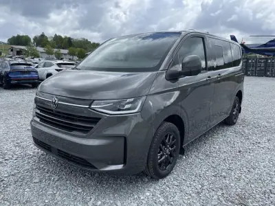 Neu VW Caravelle Style 150 PS (110 kW) 2026 Grau, graphite dust metallic (8b) Van