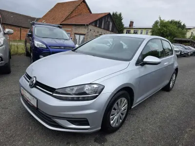 Gebraucht VW Golf VII Trendline 116 PS (85 kW) 2018 Silber Limousine