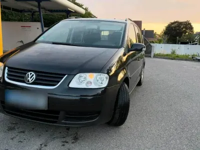 Gebraucht VW Touran 105 PS (77 kW) 2004 Schwarz Van / Kleinbus