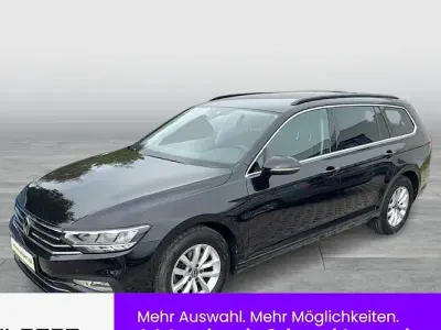 Gebraucht VW Passat Business 150 PS (110 kW) 2023 Deep black perleffekt Kombi