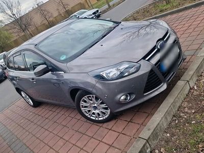 gebraucht Ford Focus Turnier Titanium, 1.6