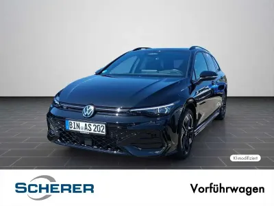 Gebraucht VW Golf VIII R-line 150 PS (110 kW) 2026 Grenadillschwarz metallic (metallic) Kombi