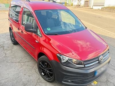 Gebraucht VW Caddy 102 PS (75 kW) 2016 Rot Van / Kleinbus